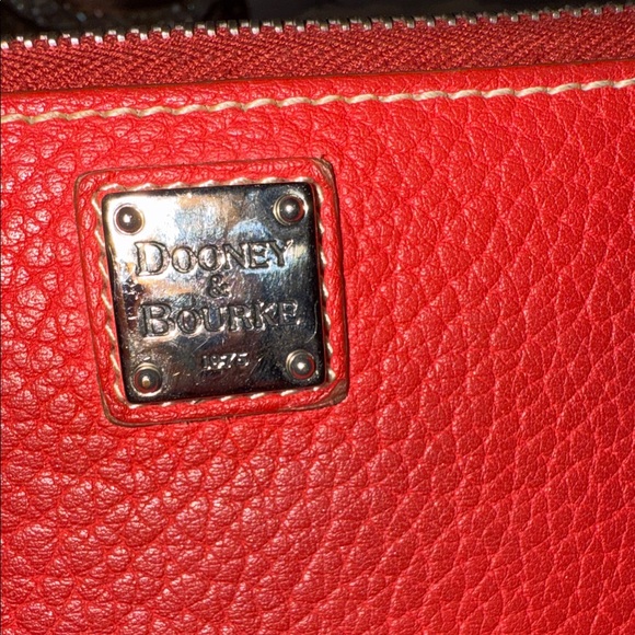 Dooney & Bourke Scarlet Leather double Zip Wallet - Picture 3 of 11